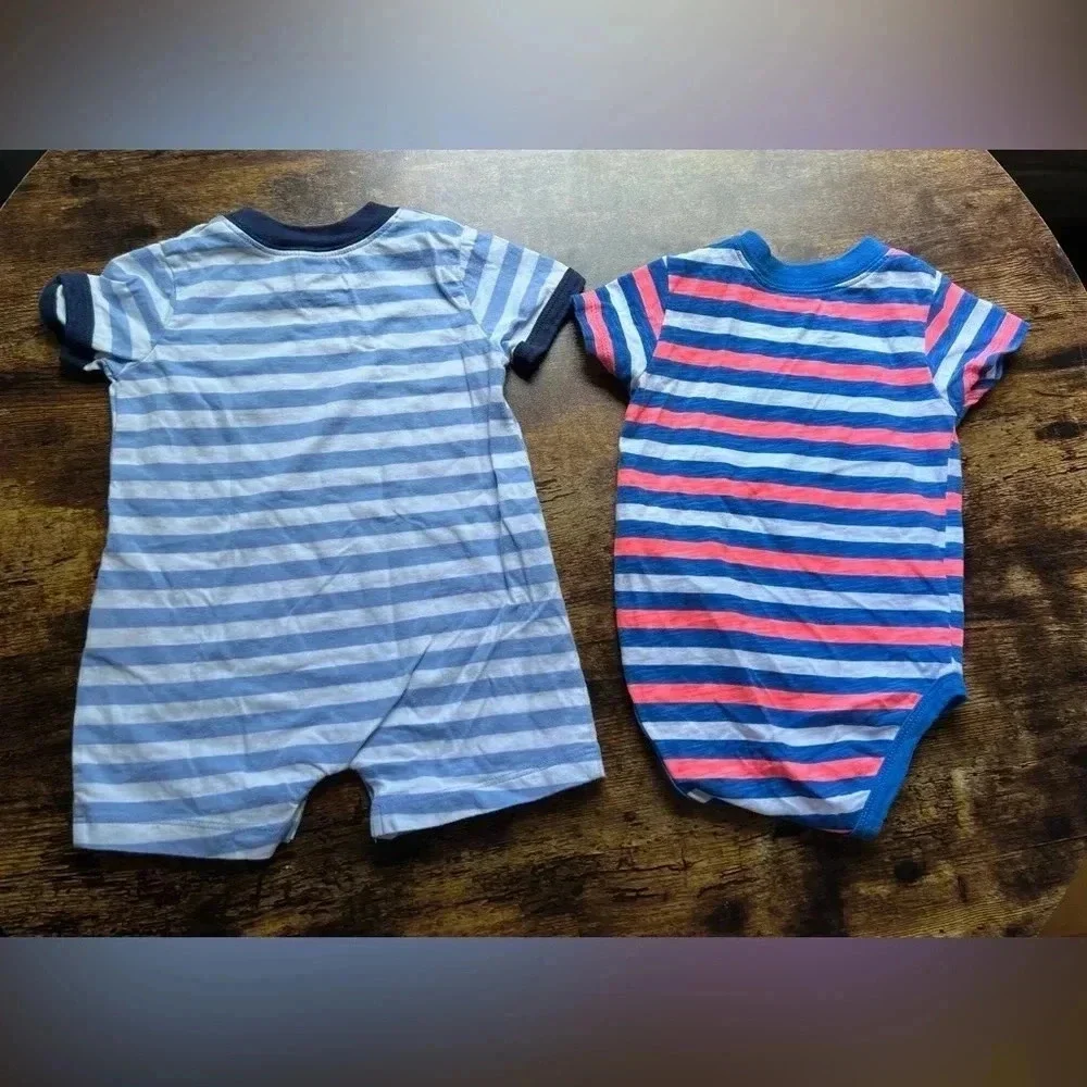 BUNDLE: Carter’s | 2- boys one piece outfits. Size: 6M/9M​
